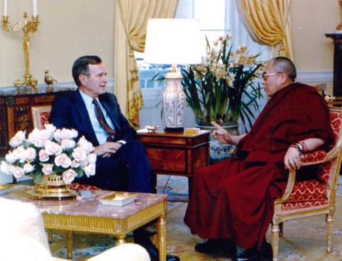 Dalaï lama et Georges Bush