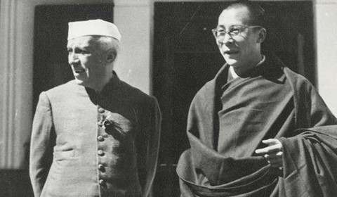 Dalaï lama et pandit Nehru